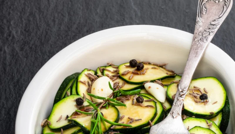 Calabacines marinados