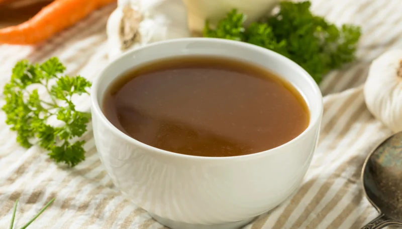 Caldo concentrado en olla de cocción lenta