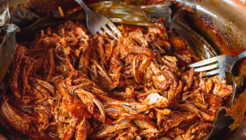 Cochinita pibil en olla de cocción lenta