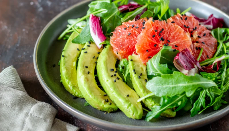 Ensalada de aguacate y pomelo