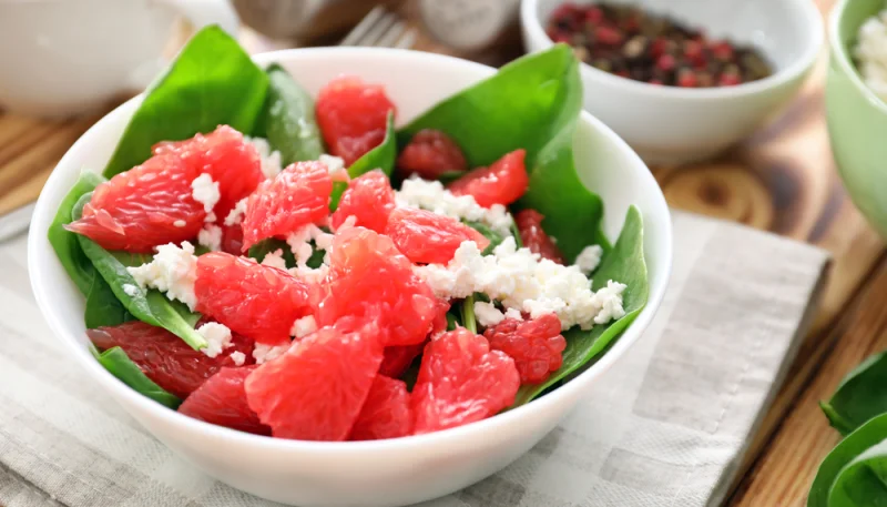 Ensalada de espinacas y pomelo