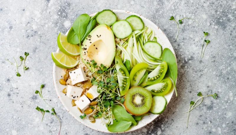 Ensalada de kiwi y espinacas