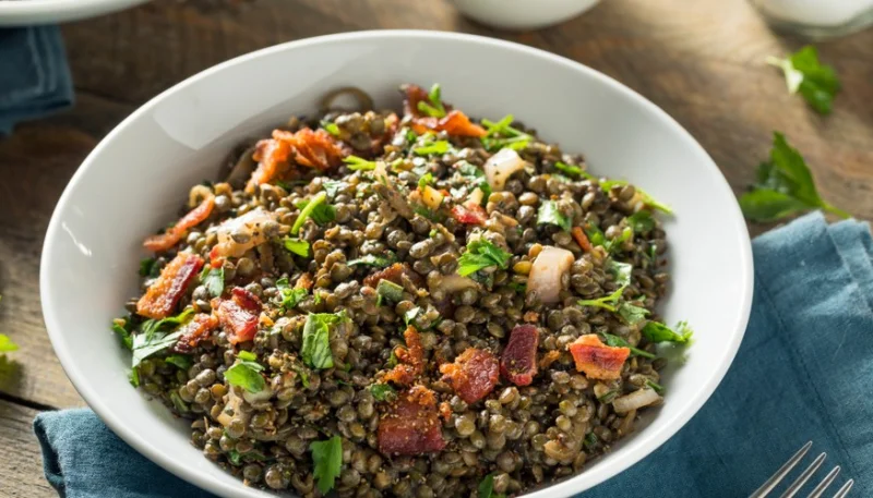 Ensalada de lentejas y salmón ahumado