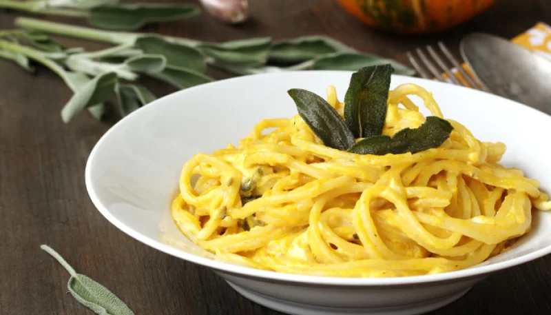 Pasta con salsa de calabaza