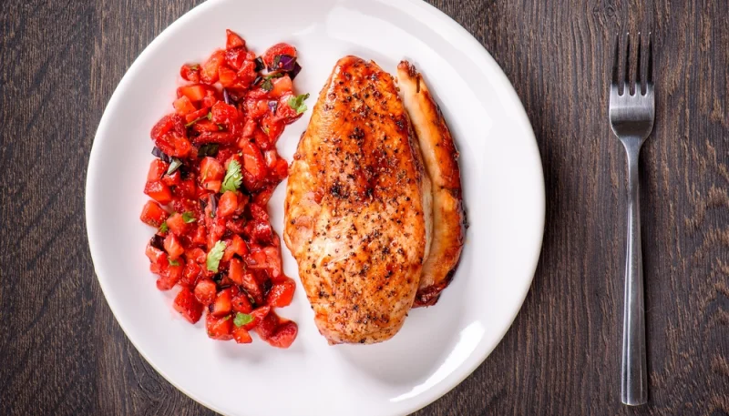 Pechuga de pollo con salsa de fresas