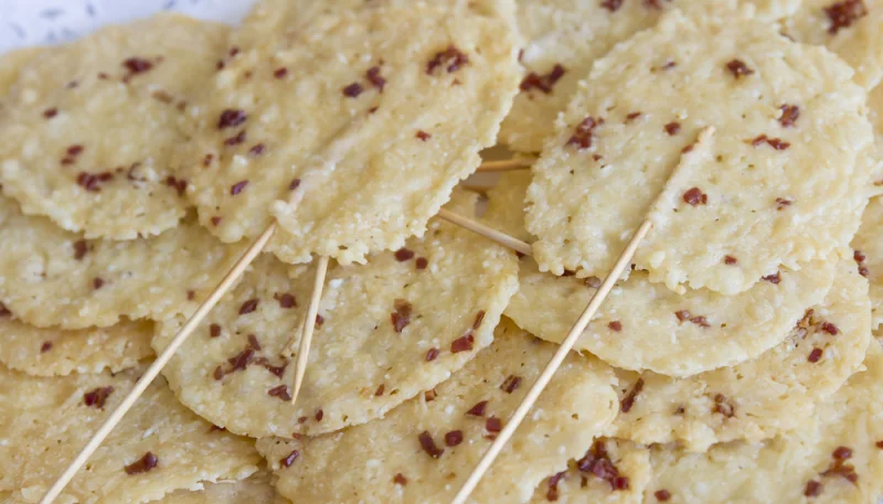 Piruletas de parmesano y jamón