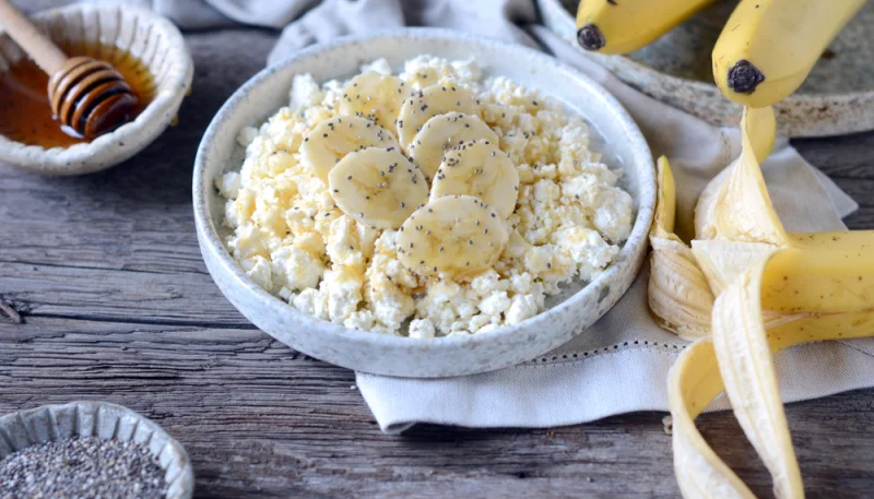 Plátano con requesón