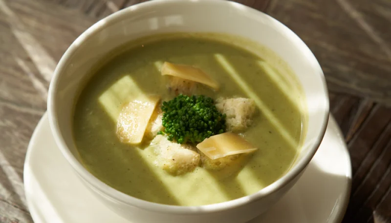 Puré de brócoli en olla de cocción lenta