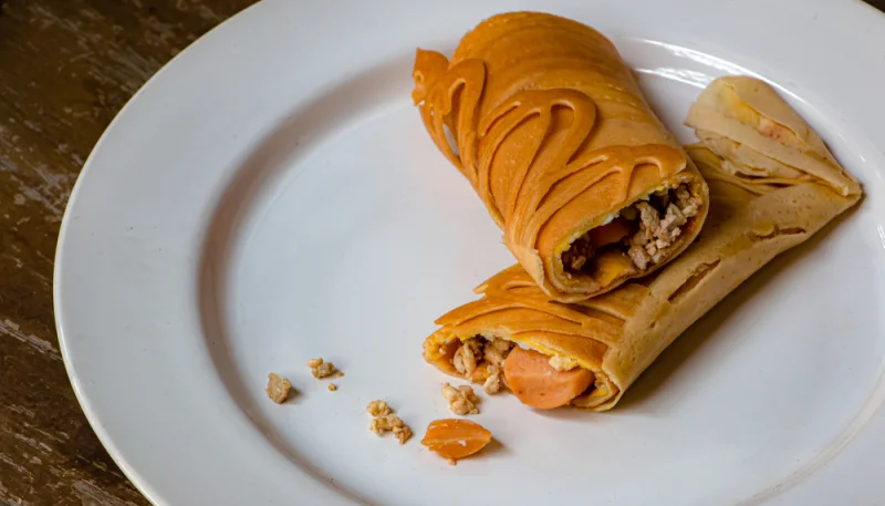 Rollo de tortitas con salchichas