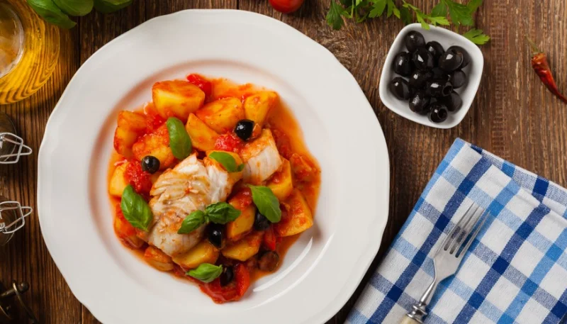 Merluza con aceitunas