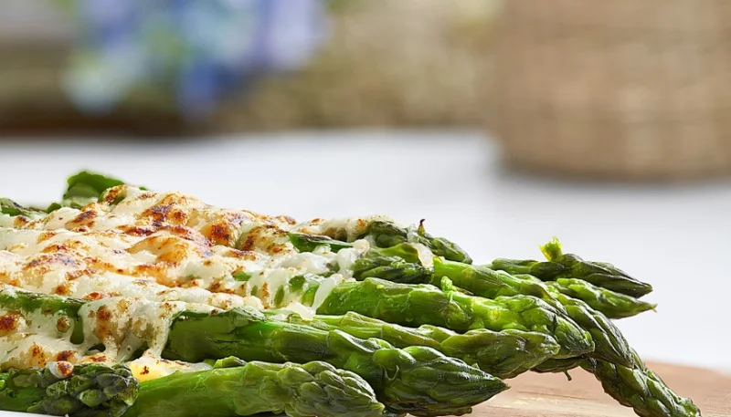 Espárragos gratinados