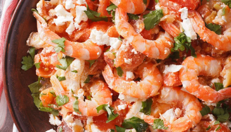 Gambas con queso feta