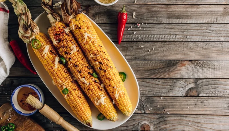 Mazorcas de maíz al horno