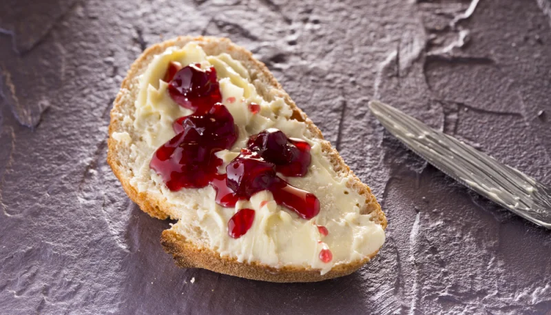Tostada con mantequilla dulce