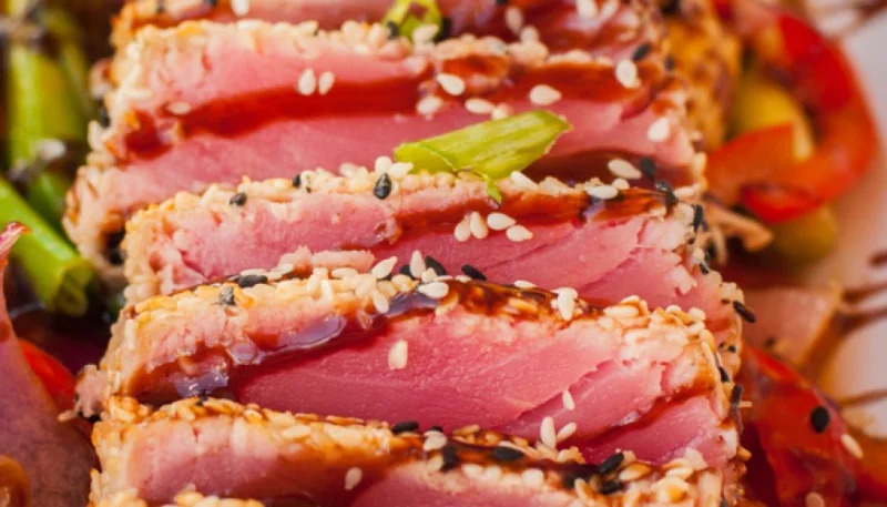 Atún con costra de patatas