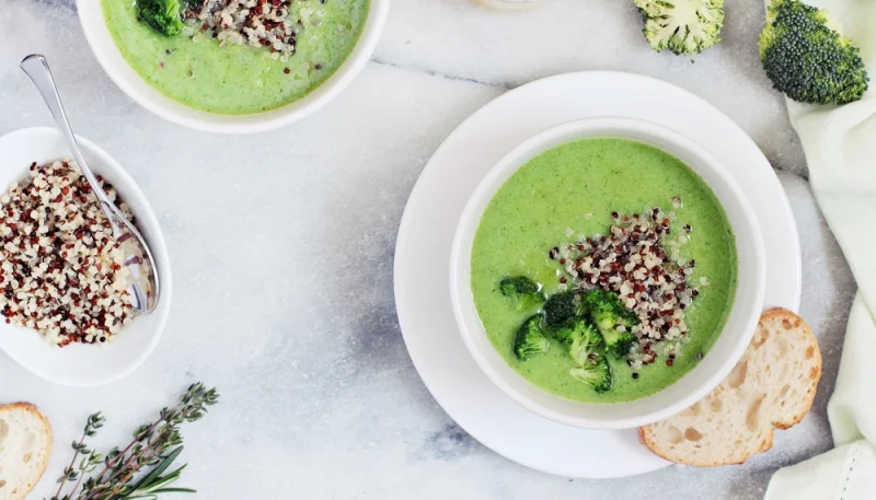 Crema de brócoli y quinoa
