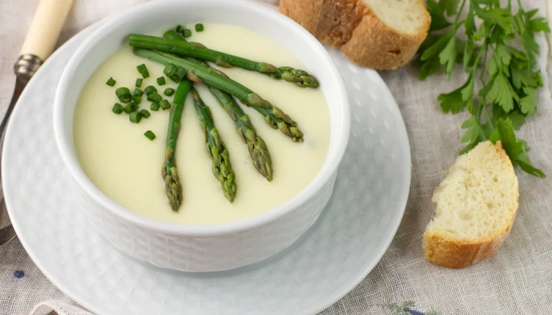 Crema de espárragos y yogur