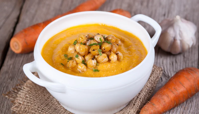 Crema de garbanzos y zanahoria