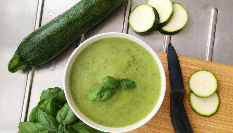 Crema de pepino y albahaca