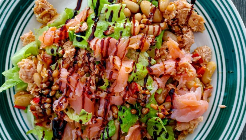 Ensalada de lentejas con salmón