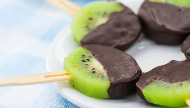 Kiwis con chocolate