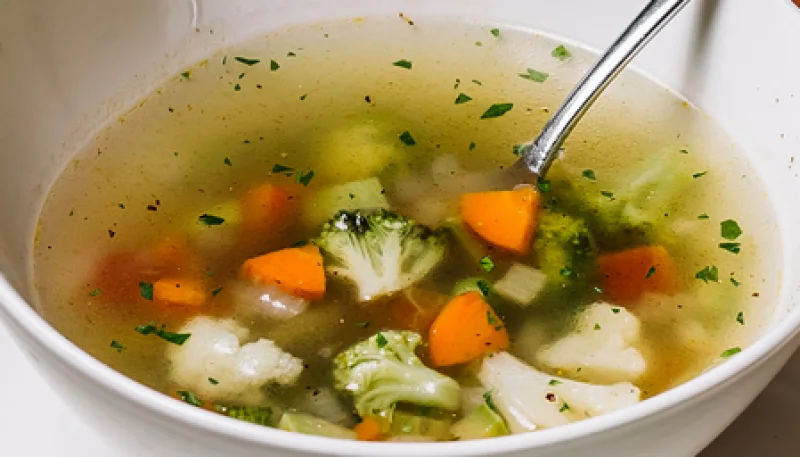 Sopa de coliflor, brócoli y apio
