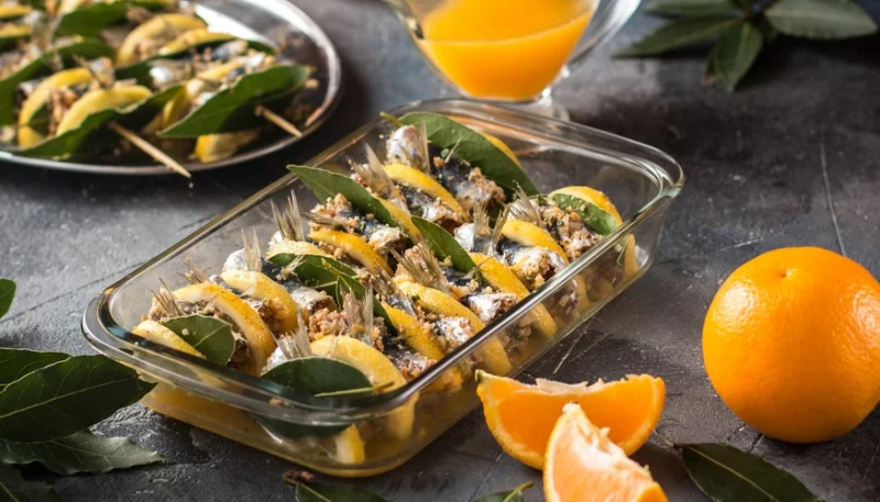 Anchoas marinadas con naranja