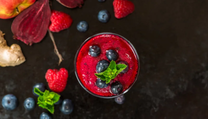 Batido de remolacha y arándanos