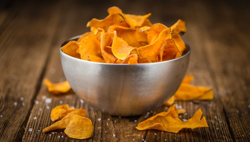 Chips de batatas fritas en microondas