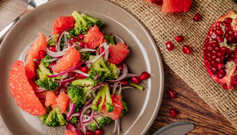 Ensalada de brócoli y pomelo