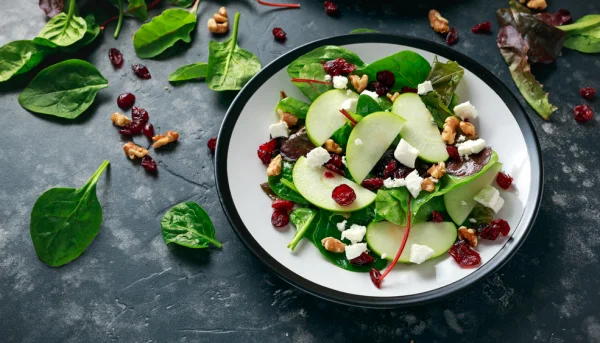 Ensalada de manzana y queso