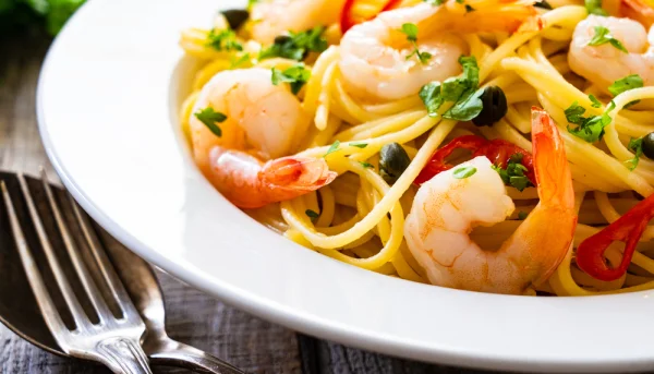 Ensalada de pasta con gambas