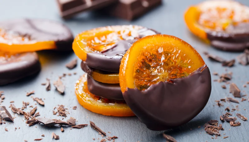 Naranjas con brandy y chocolate