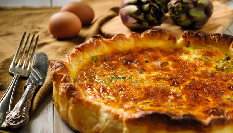 Quiche de alcachofas, jamón y queso de cabra