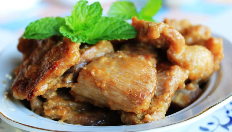 Solomillo de cerdo con miel y tahini