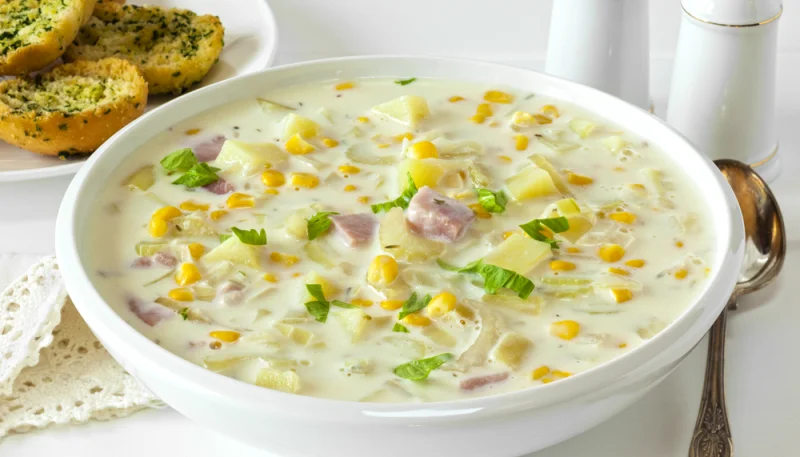 Sopa de maíz con jamón