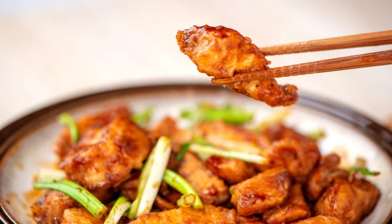 Trozos de merluza picante