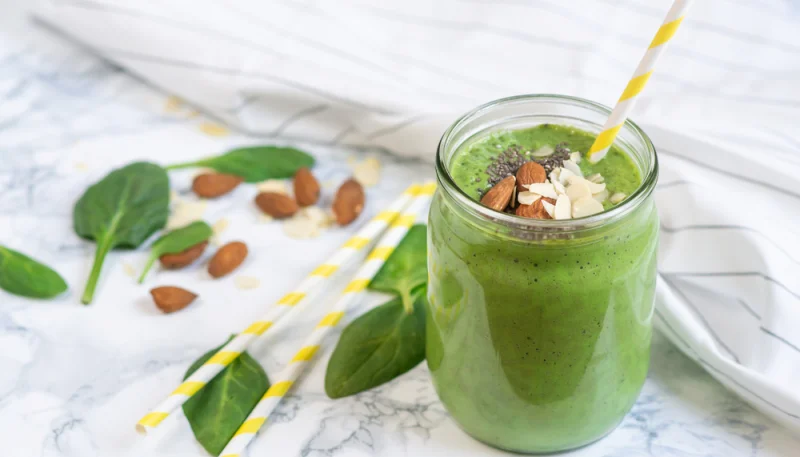 Batido de espinacas con nueces