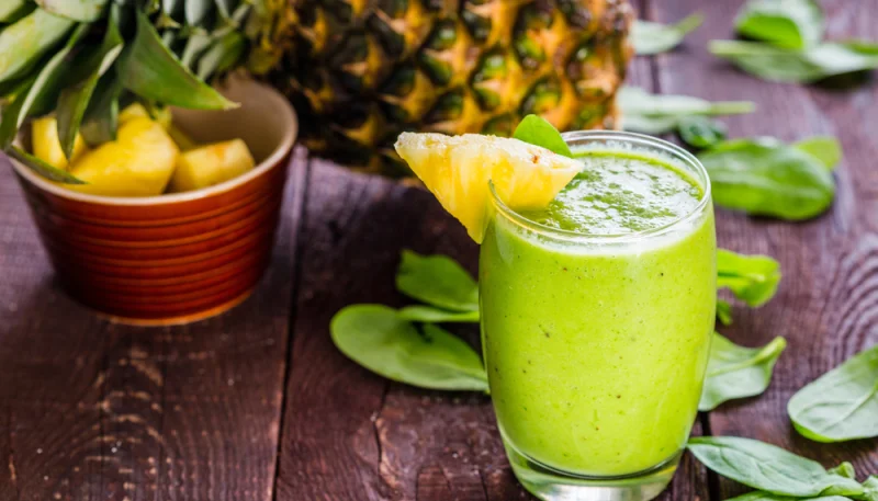 Batido de piña y espinacas