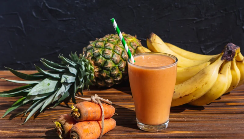 Batido de piña y zanahoria