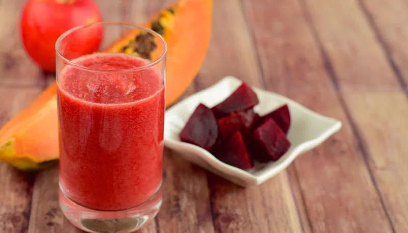 Batido de remolacha y papaya