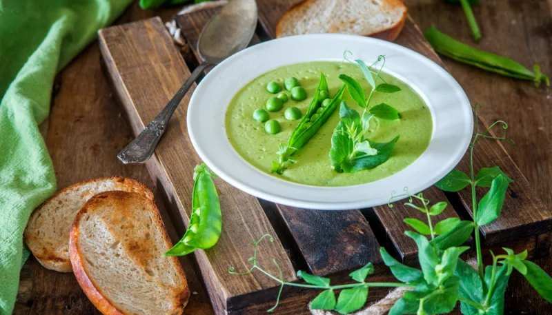 Crema de guisantes con espinacas