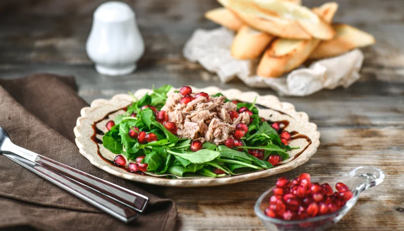 Ensalada de atún y granada