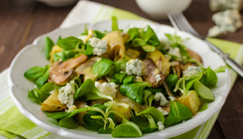Ensalada de patatas y champiñones