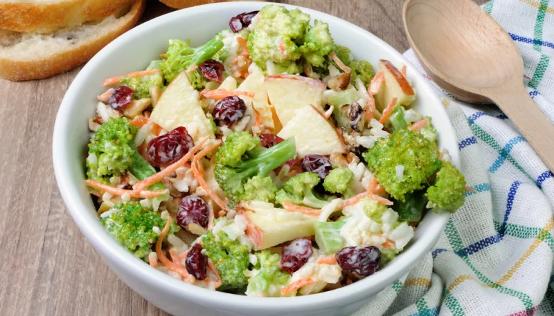 Ensalada de brócoli y yogur