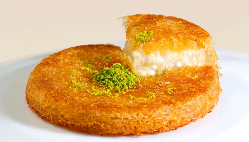 Pastel de pistacho, nuez y queso