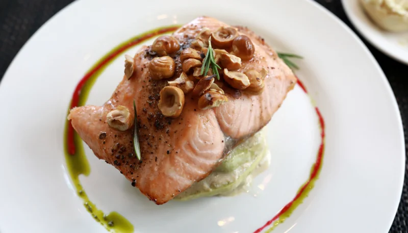 Salmón con nueces