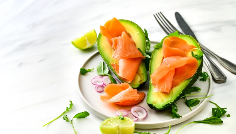 Aguacate con salmón