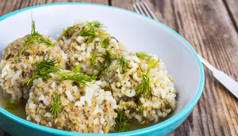 Albóndigas de carne y arroz