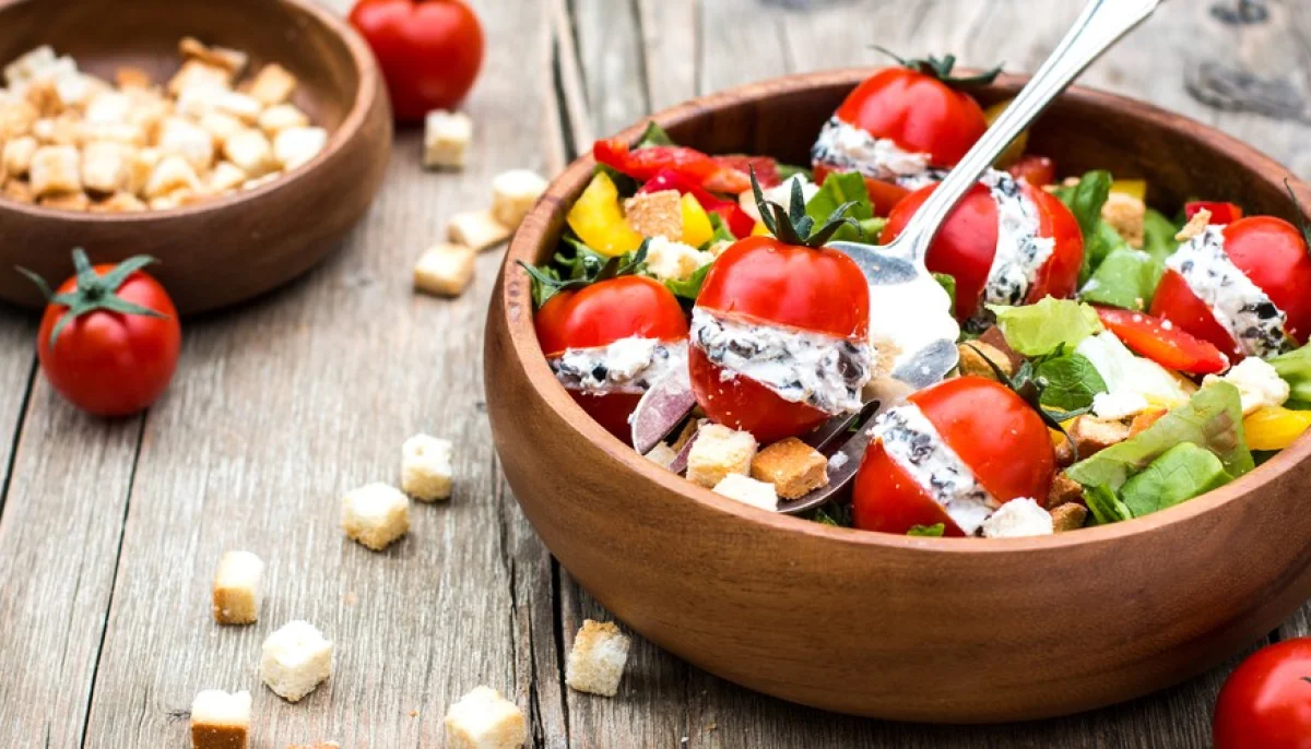 Come más ensalada mixta